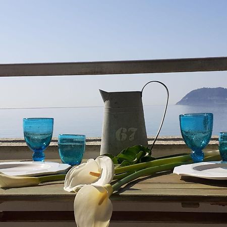 Cadorna Fronte Mare Apartment Аласио Екстериор снимка